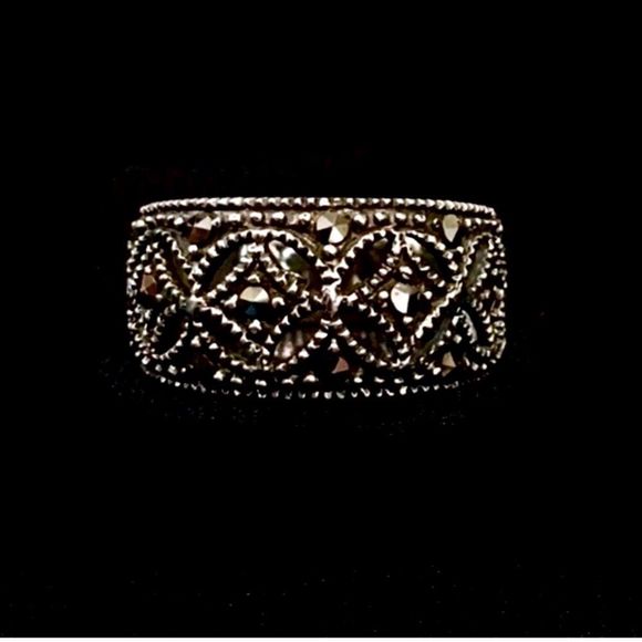 Vintage Sterling Silver Marcasite Encrusted Cutout Ring Sz 8 - Picture 6 of 8